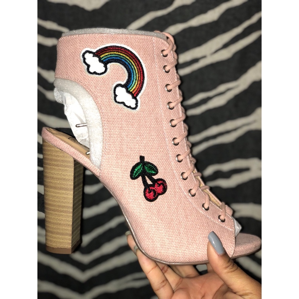 Patch Work Heels. 🌈🍒 - Picture 3 of 5